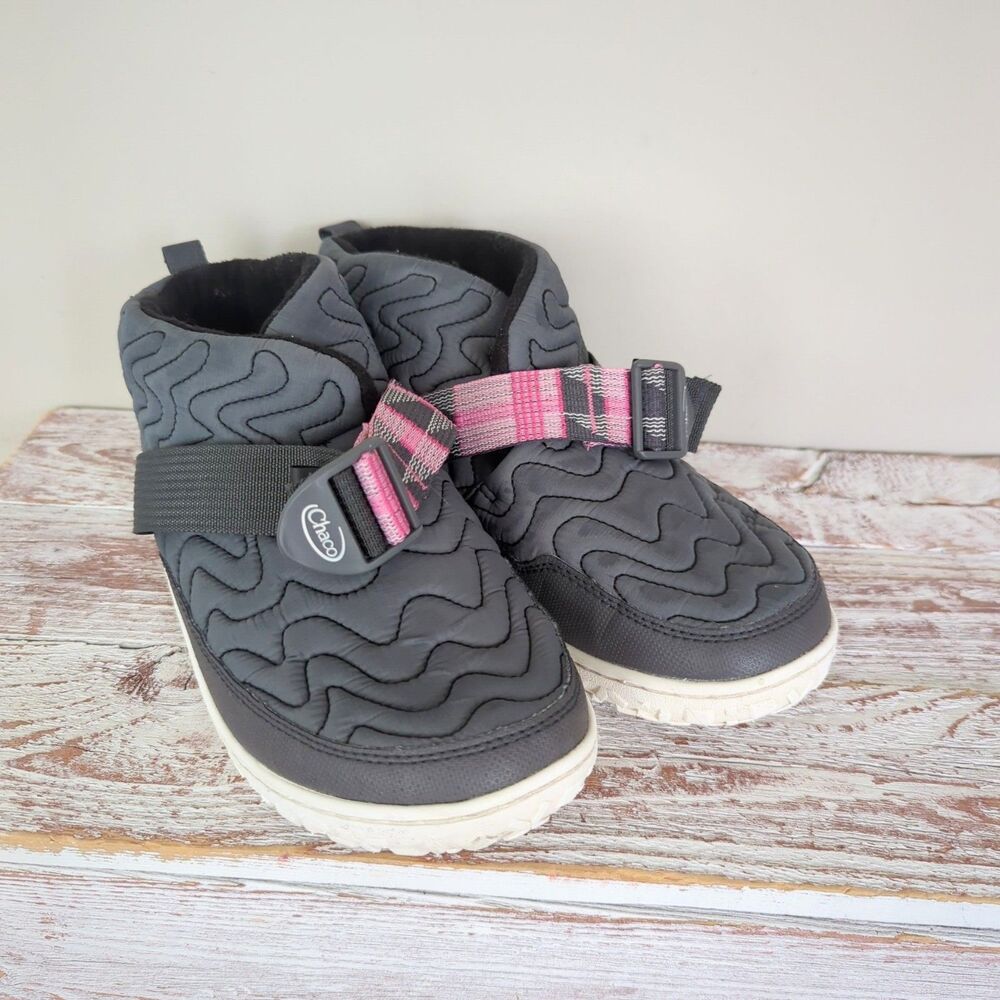 Chaco Women's Ramble Quilted Puff Buckle Ankle Booties Gray 9 Water Resistant